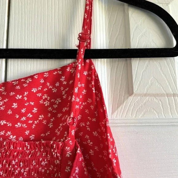 Wild Fable | Red Floral | Cut-out | Wide Leg |
Jumpsuit/Romper | size M - Picture 5 of 7